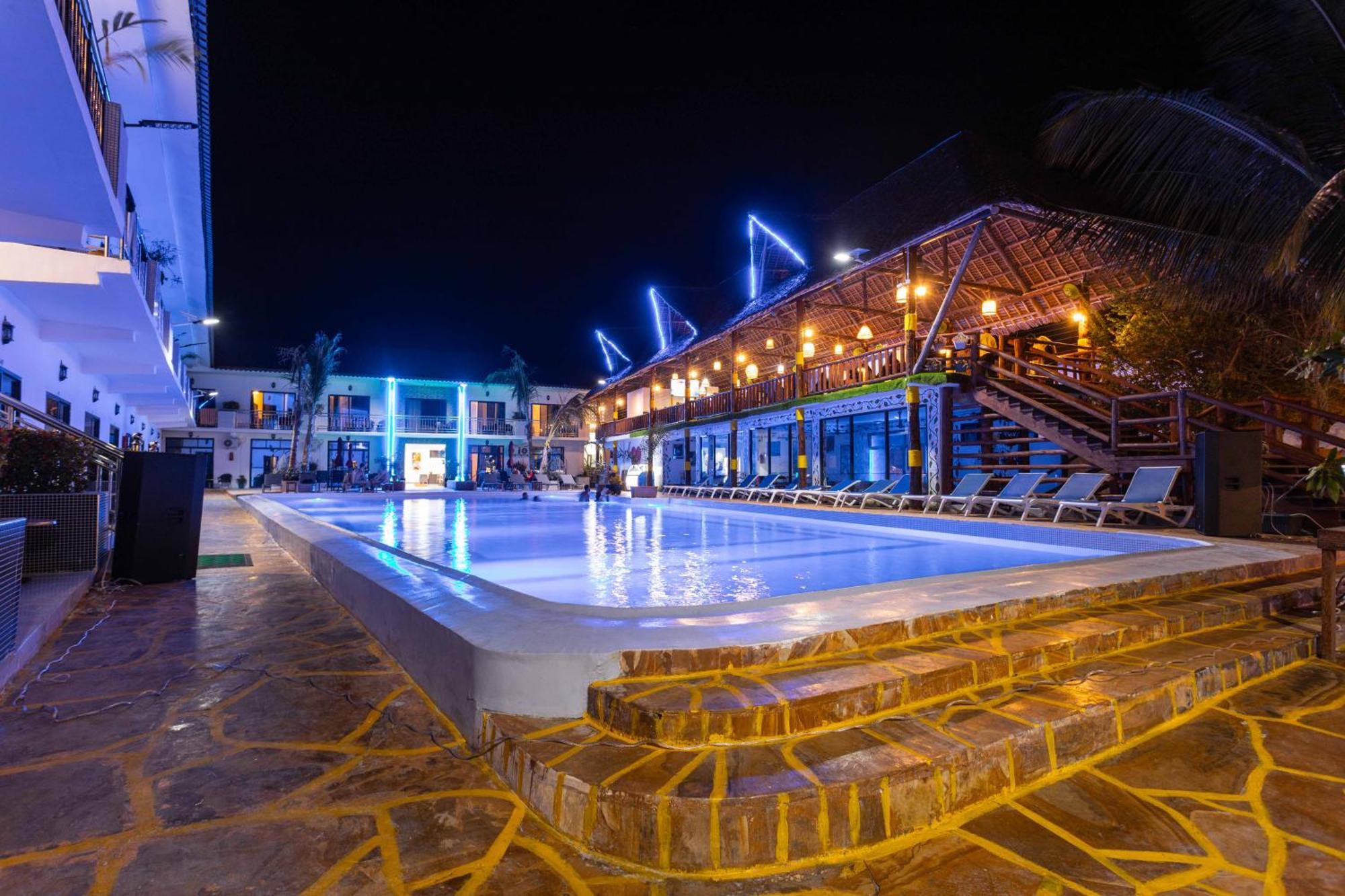 Canary Hotel & Spa Нунгви Екстериор снимка