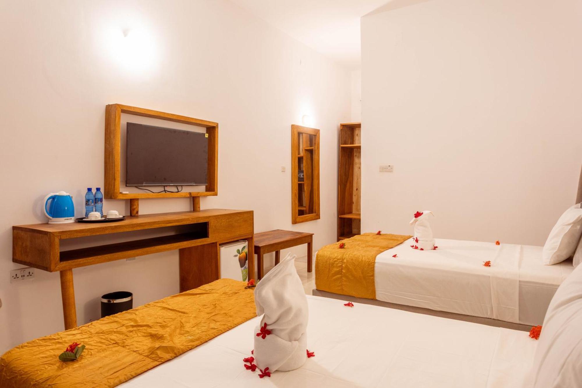Canary Hotel & Spa Нунгви Екстериор снимка
